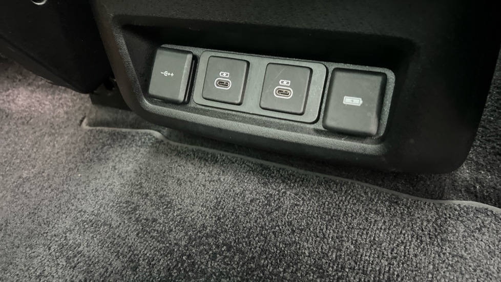 Used Land Rover Discovery 2022 for sale - 76954328: Photo 46