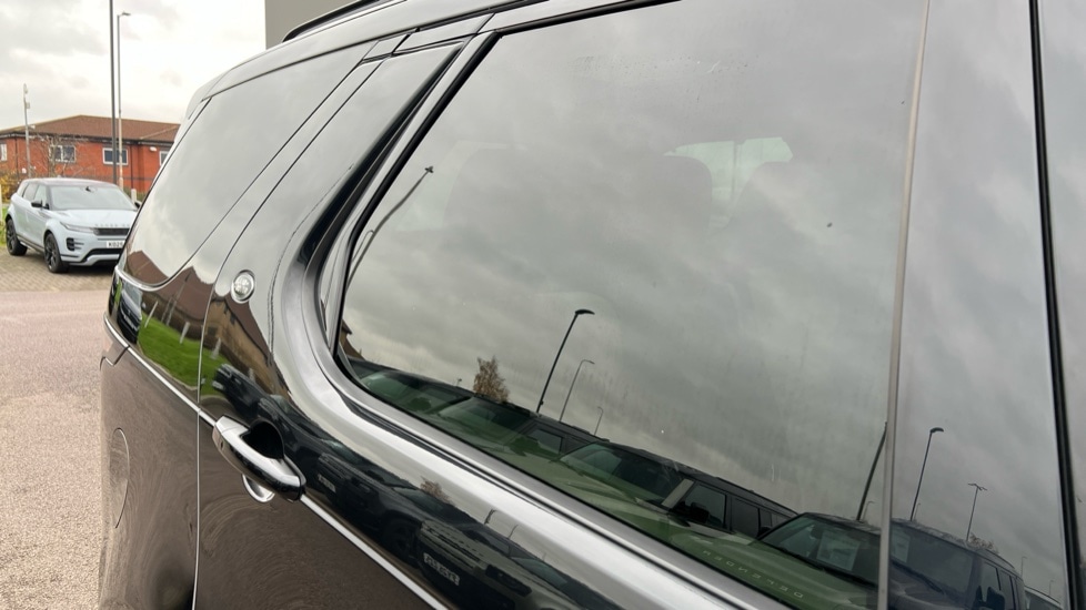 Used Land Rover Discovery 2022 for sale - 76954328: Photo 50