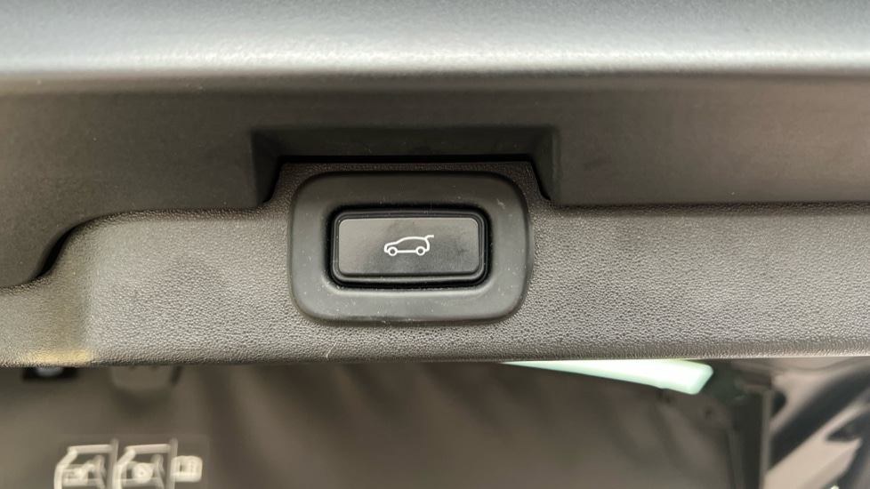 Used Land Rover Discovery 2022 for sale - 76954328: Photo 55