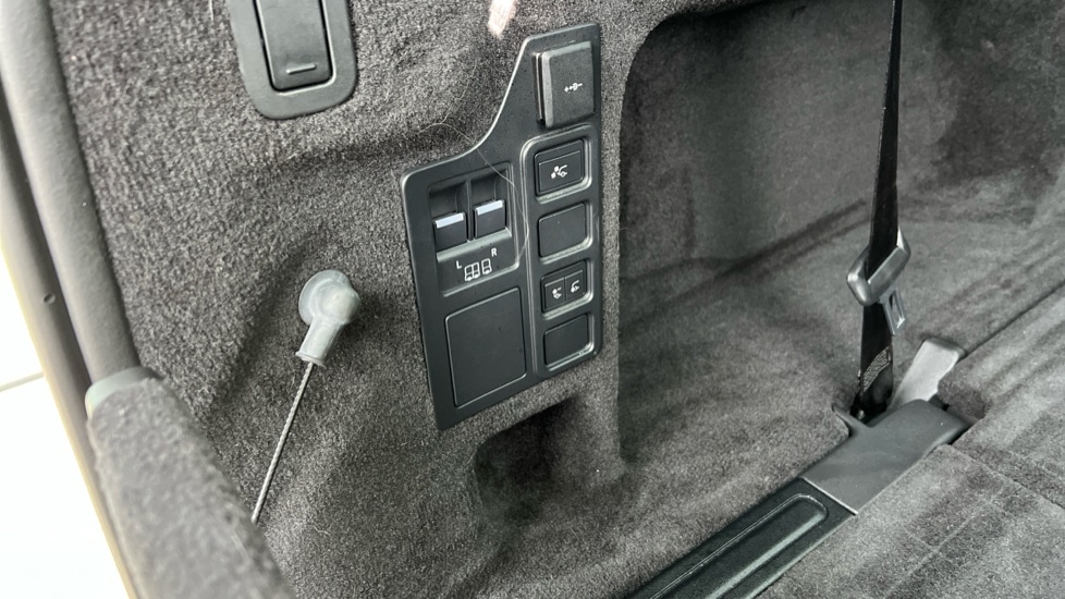 Used Land Rover Discovery 2022 for sale - 76954328: Photo 56