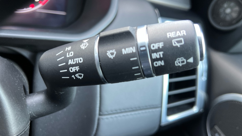 Used Land Rover Discovery 2020 for sale - 76874919: Photo 38