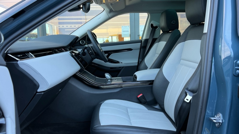 Used Land Rover Range Rover Evoque 2023 for sale - 76874917: Photo 3