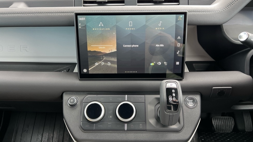 Used Land Rover Defender 2025 for sale - 76410614: Photo 14