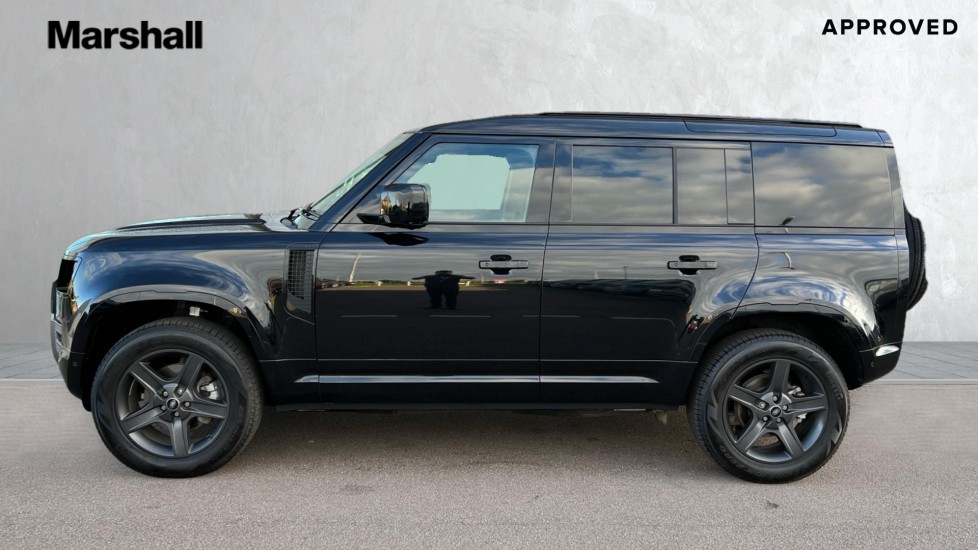 Used Land Rover Defender 2025 for sale - 76410614: Photo 26