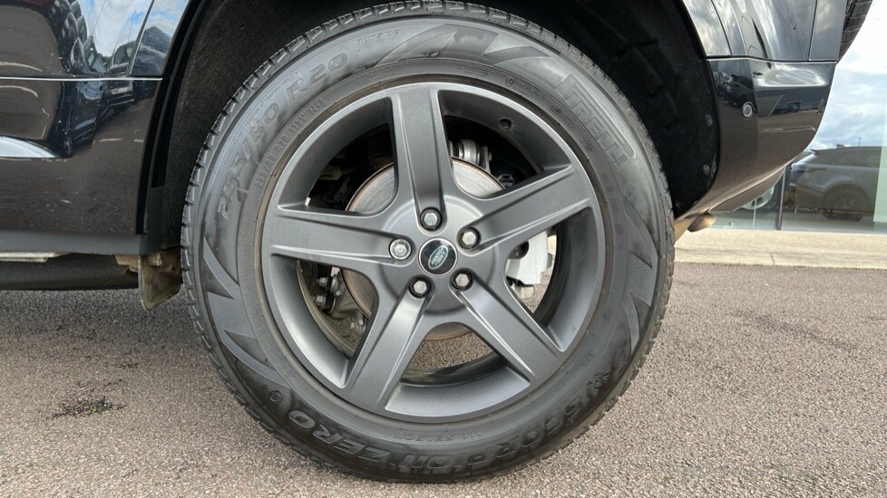 Used Land Rover Defender 2025 for sale - 76410614: Photo 33