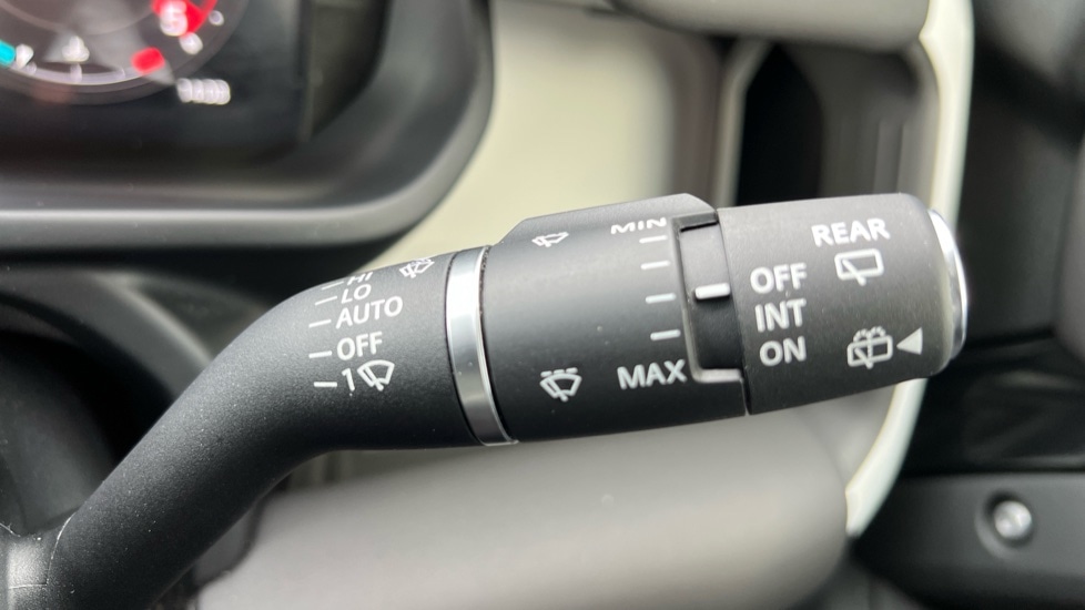 Used Land Rover Defender 2025 for sale - 76410614: Photo 38