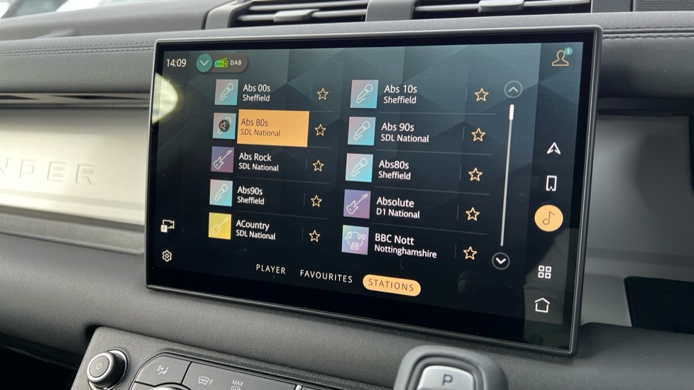 Used Land Rover Defender 2025 for sale - 76410614: Photo 40