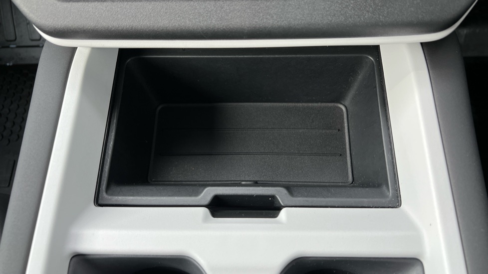 Used Land Rover Defender 2025 for sale - 76410614: Photo 44