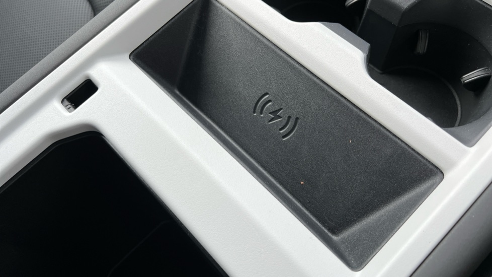 Used Land Rover Defender 2025 for sale - 76410614: Photo 46