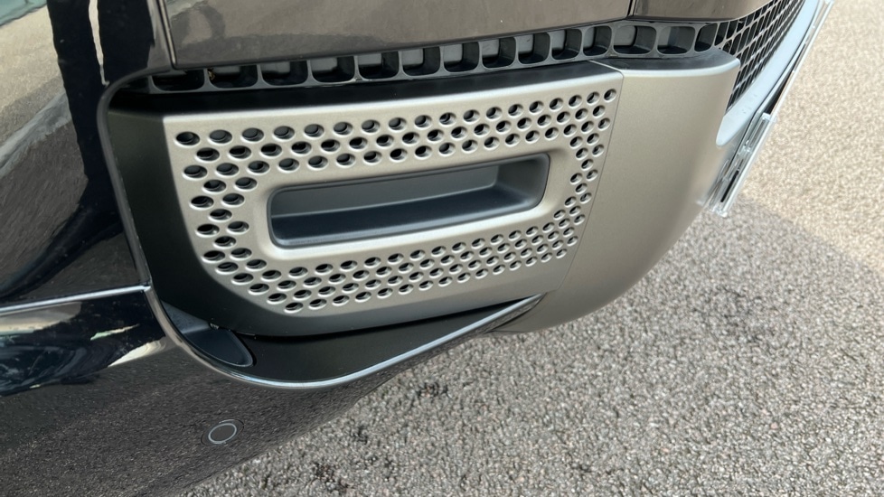 Used Land Rover Defender 2025 for sale - 76410614: Photo 51