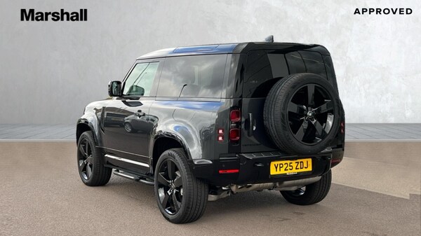 Used Land Rover Defender 2025 for sale - 76086705: Photo 2