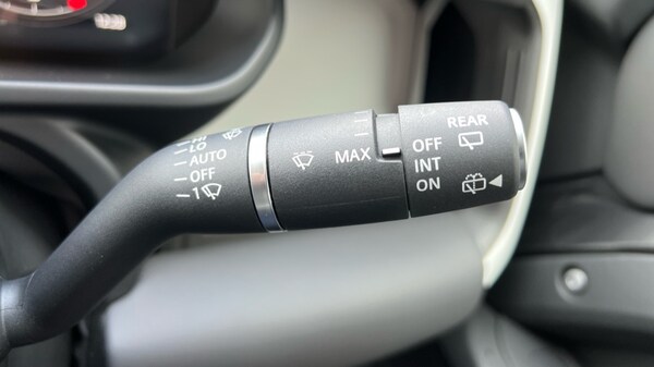 Used Land Rover Defender 2025 for sale - 76086705: Photo 39