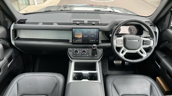 Used Land Rover Defender 2025 for sale - 76086705: Photo 9