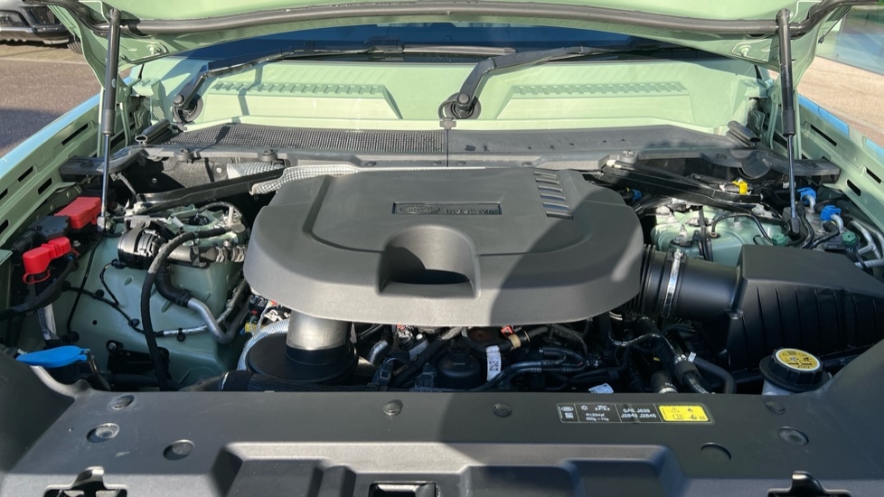 Used Land Rover Defender 2023 for sale - 76873817: Photo 30