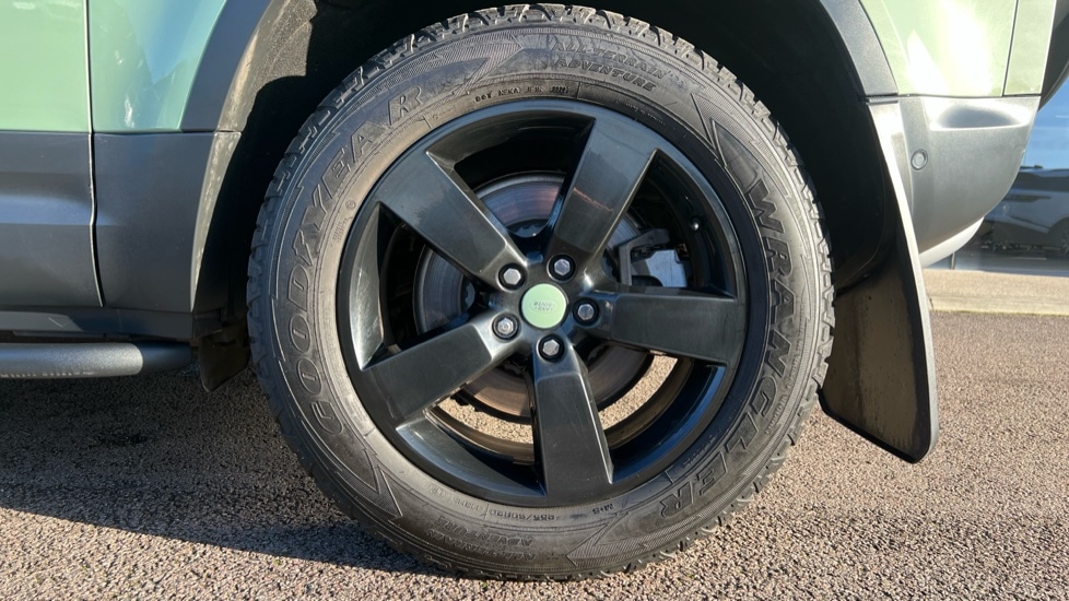 Used Land Rover Defender 2023 for sale - 76873817: Photo 33