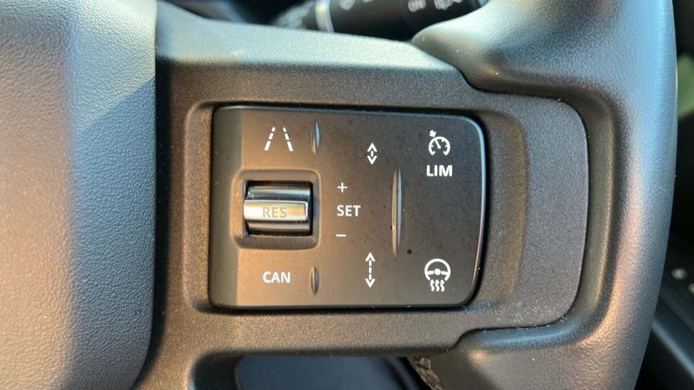 Used Land Rover Defender 2023 for sale - 76873817: Photo 38