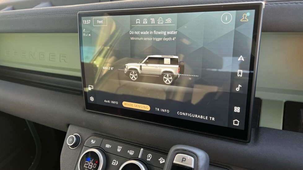 Used Land Rover Defender 2023 for sale - 76873817: Photo 48