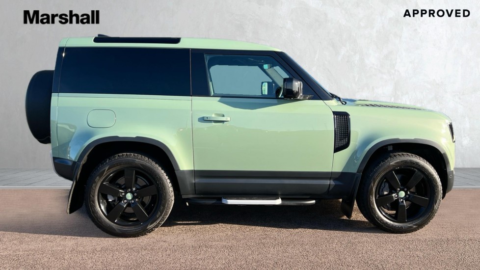 Used Land Rover Defender 2023 for sale - 76873817: Photo 5