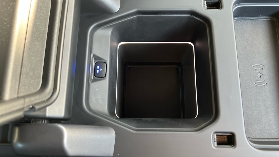 Used Land Rover Defender 2023 for sale - 76873817: Photo 52