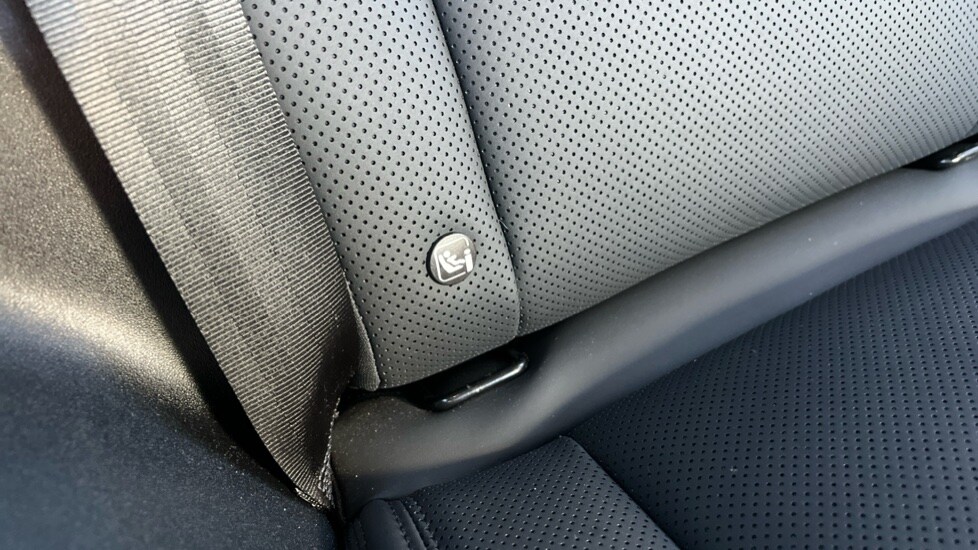 Used Land Rover Defender 2023 for sale - 76873817: Photo 53