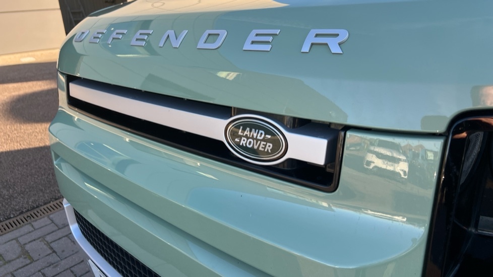 Used Land Rover Defender 2023 for sale - 76873817: Photo 62