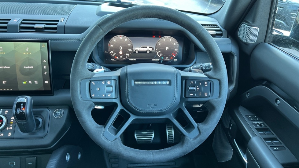 Used Land Rover Defender 2023 for sale - 77057908: Photo 15