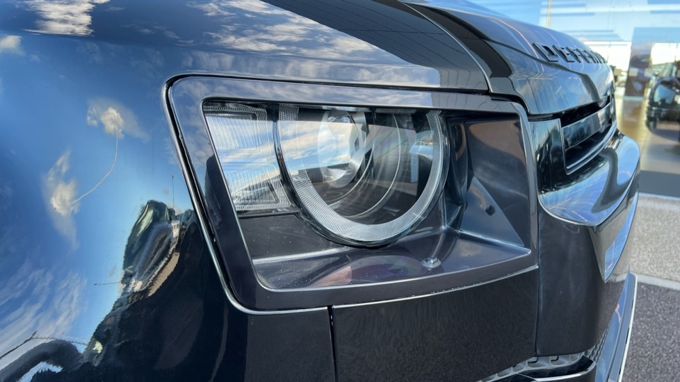 Used Land Rover Defender 2023 for sale - 77057908: Photo 17