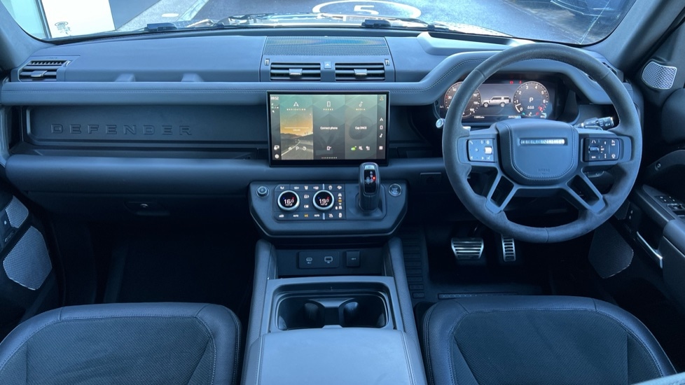 Used Land Rover Defender 2023 for sale - 77057908: Photo 9