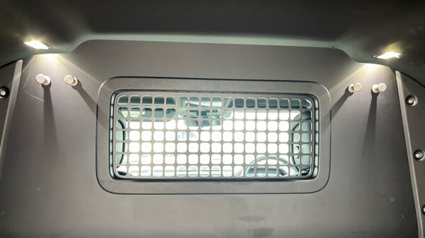 Used Land Rover Defender 2023 for sale - 75692038: Photo 18