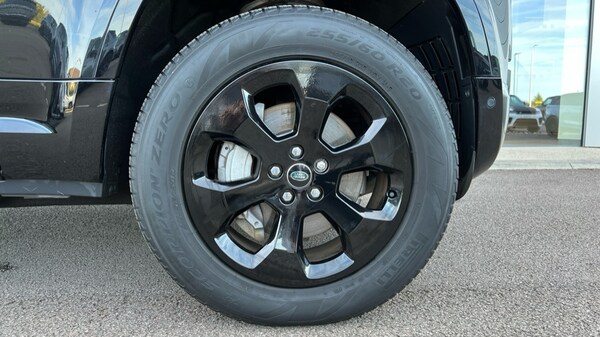 Used Land Rover Defender 2023 for sale - 75692038: Photo 8