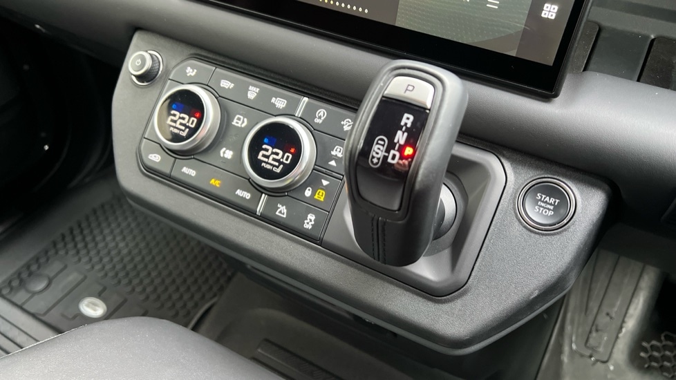 Used Land Rover Defender 2023 for sale - 76575083: Photo 13