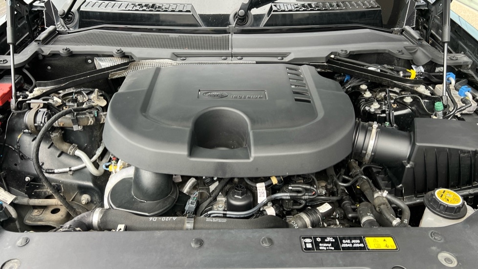 Used Land Rover Defender 2023 for sale - 76575083: Photo 30