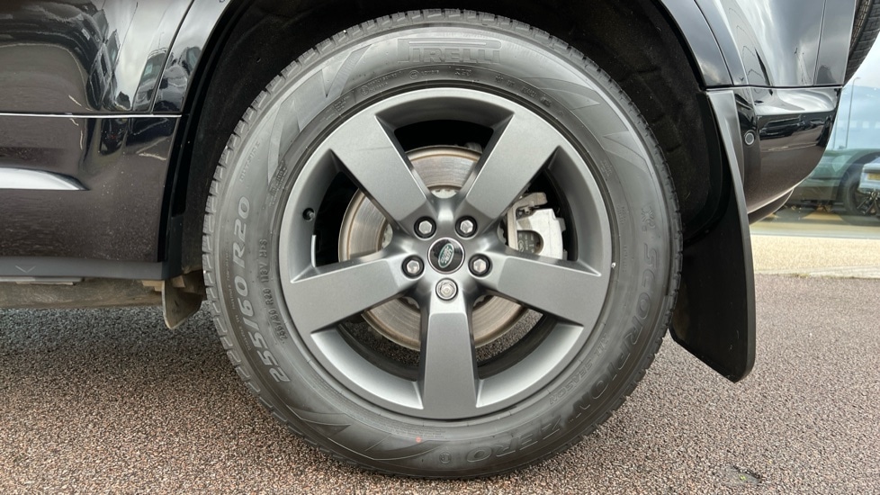 Used Land Rover Defender 2023 for sale - 76575083: Photo 33