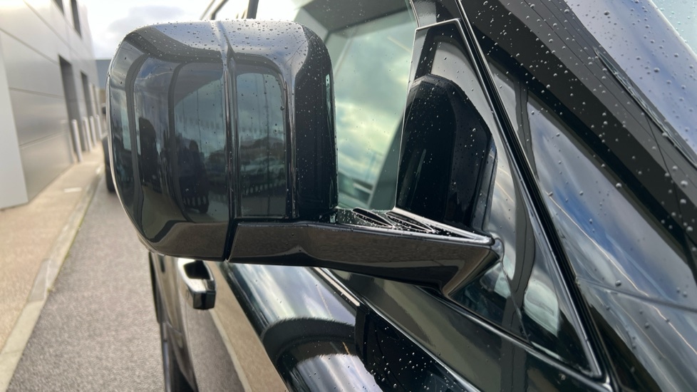 Used Land Rover Defender 2023 for sale - 76575083: Photo 47