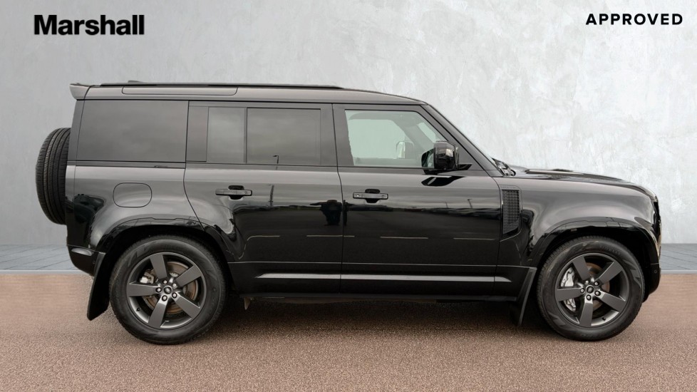 Used Land Rover Defender 2023 for sale - 76575083: Photo 5