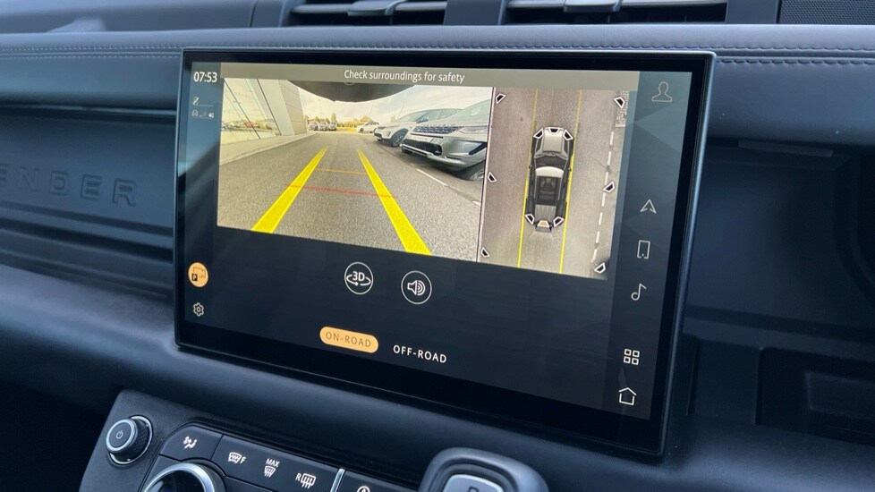 Used Land Rover Defender 2023 for sale - 76869126: Photo 12