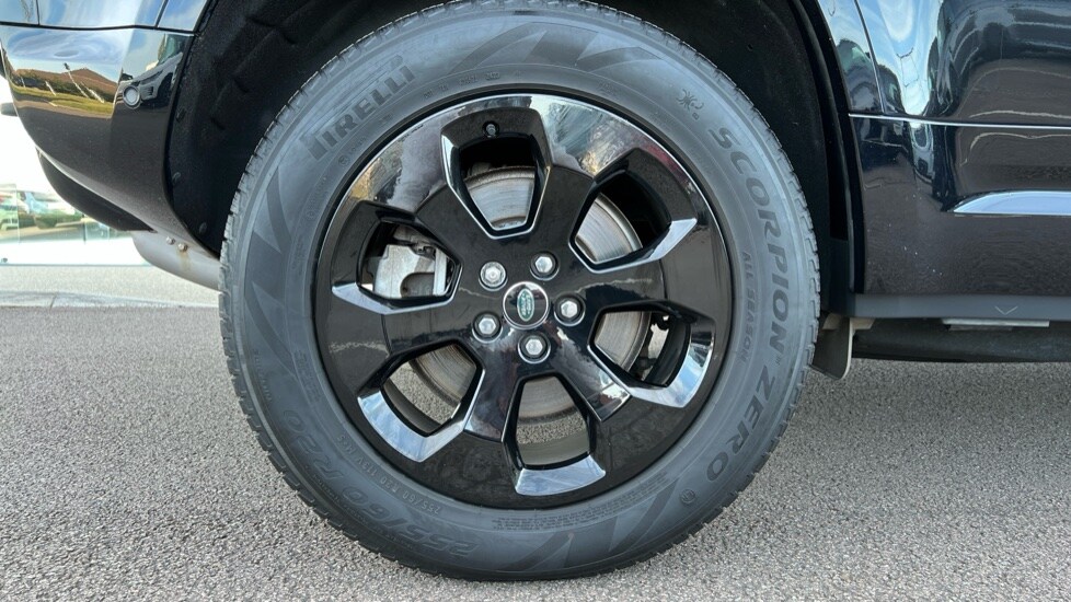 Used Land Rover Defender 2023 for sale - 76869126: Photo 31