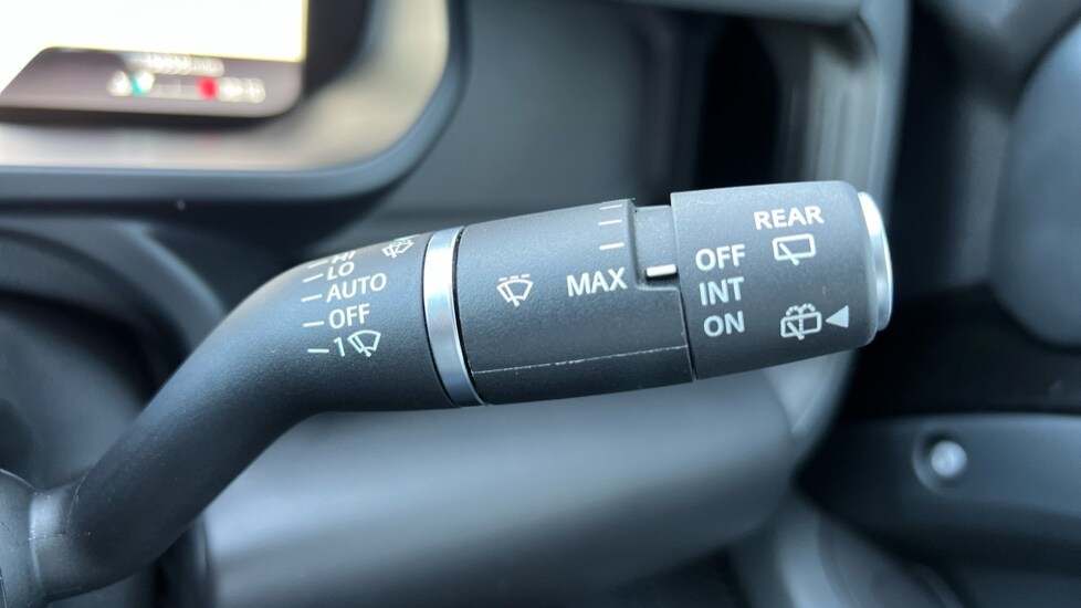 Used Land Rover Defender 2023 for sale - 76869126: Photo 37