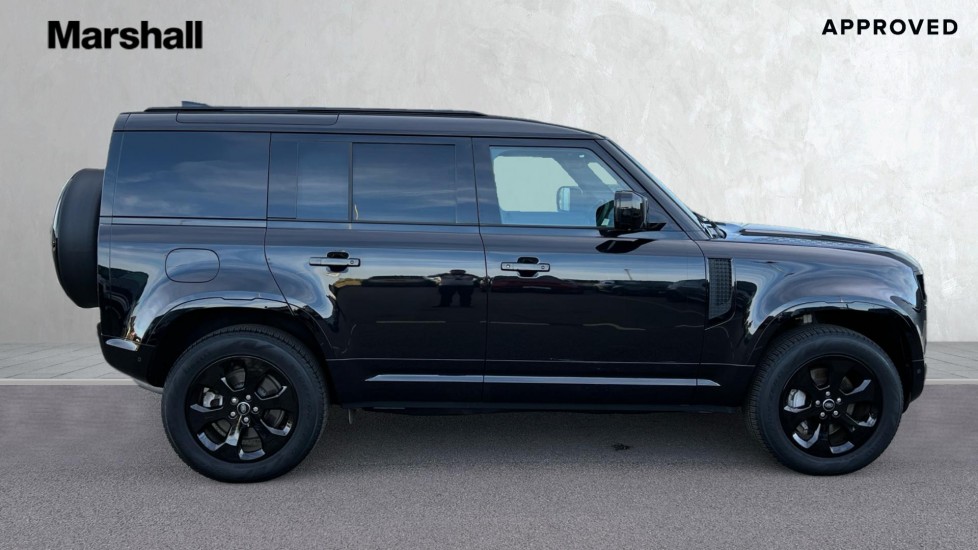 Used Land Rover Defender 2023 for sale - 76869126: Photo 5