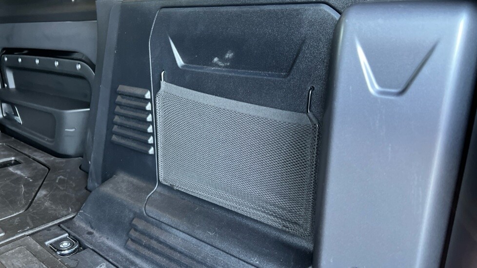 Used Land Rover Defender 2023 for sale - 76869126: Photo 54