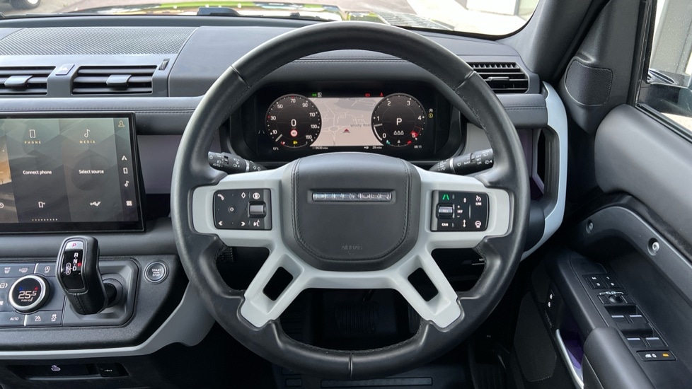 Used Land Rover Defender 2024 for sale - 76871543: Photo 15