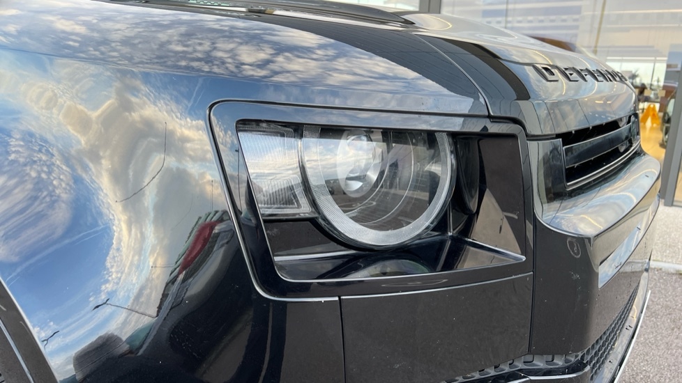 Used Land Rover Defender 2024 for sale - 76871543: Photo 17