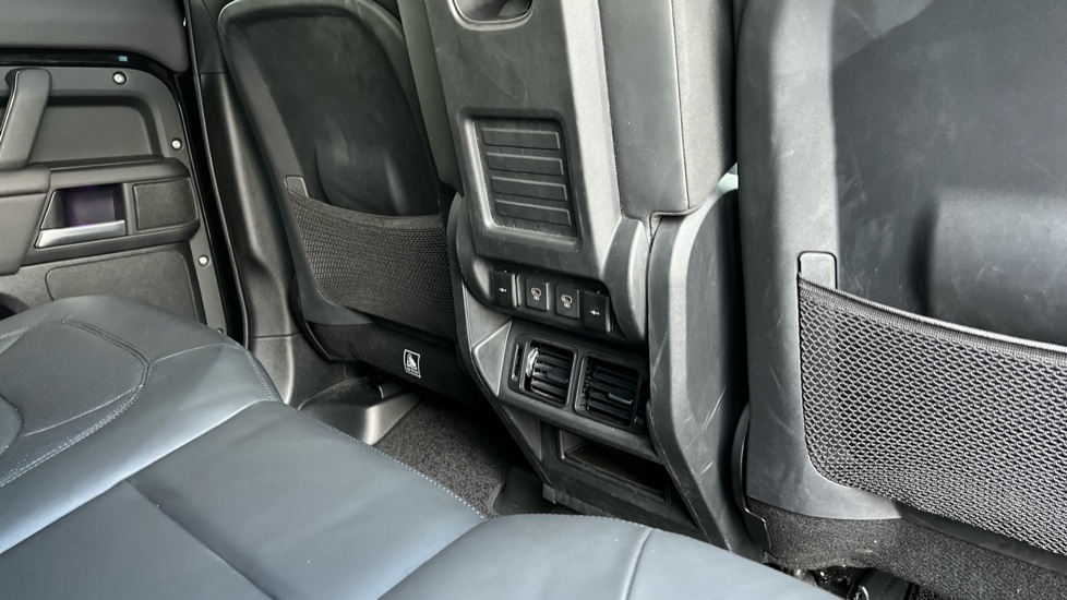 Used Land Rover Defender 2024 for sale - 76871543: Photo 18