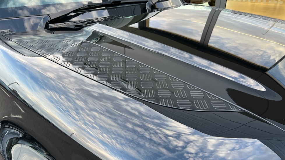 Used Land Rover Defender 2024 for sale - 76871543: Photo 30