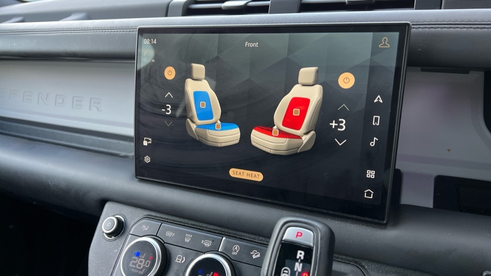 Used Land Rover Defender 2024 for sale - 76871543: Photo 43