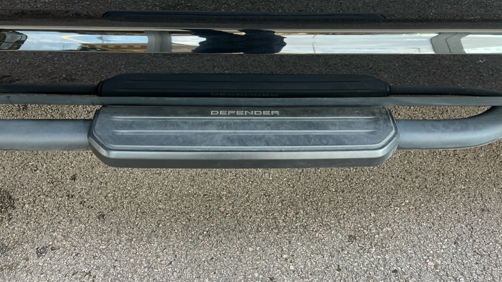 Used Land Rover Defender 2024 for sale - 76871543: Photo 44