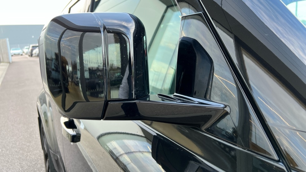 Used Land Rover Defender 2024 for sale - 76871543: Photo 49