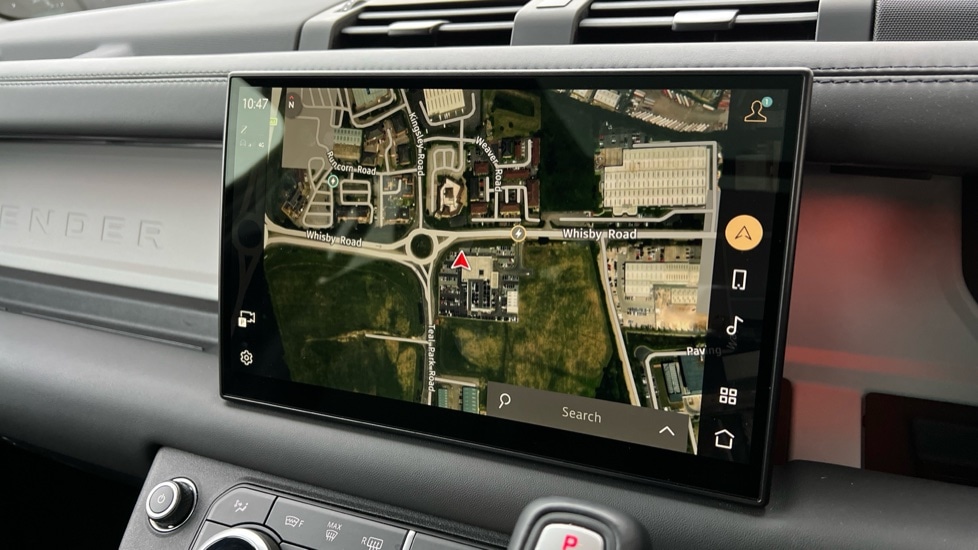 Used Land Rover Defender 2024 for sale - 76966787: Photo 11