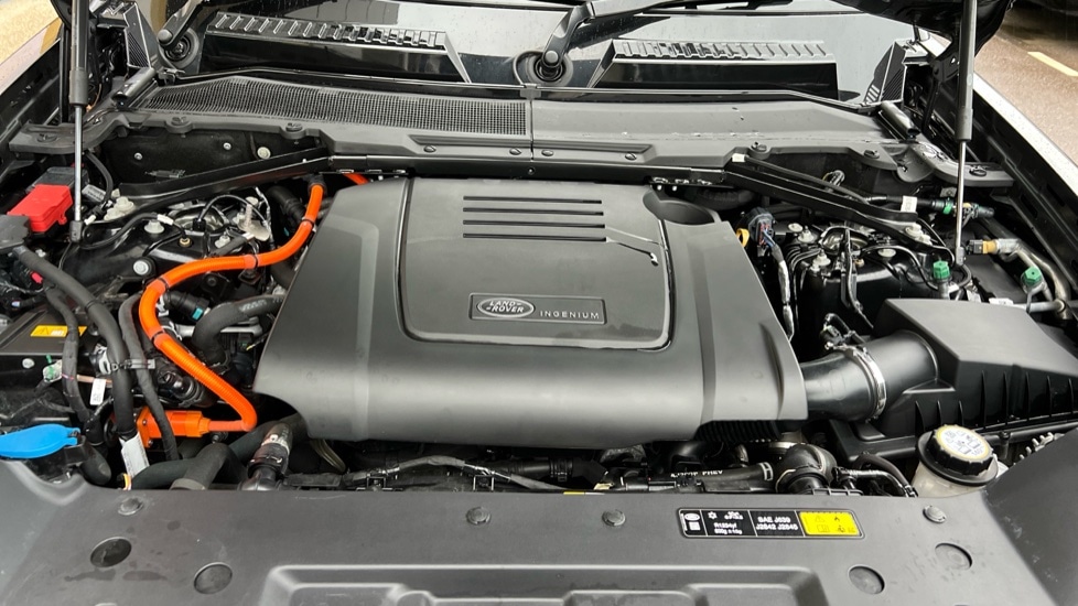 Used Land Rover Defender 2024 for sale - 76966787: Photo 30