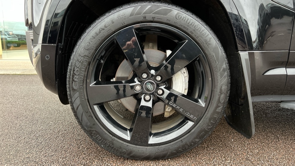 Used Land Rover Defender 2024 for sale - 76966787: Photo 32